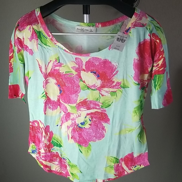 NEW Abercrombie & Fitch top! - Picture 1 of 8